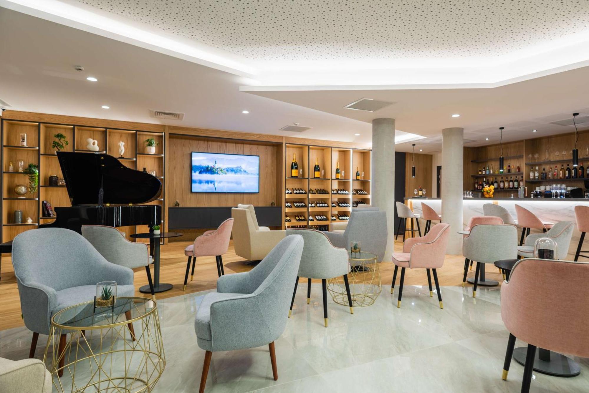 Brit Hotel Paris Orly Rungis Thiais Exterior foto